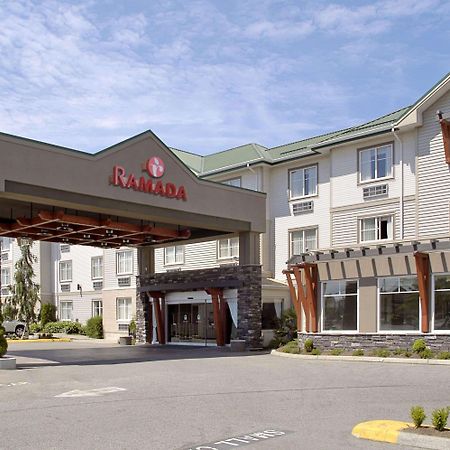 Ramada By Wyndham Surrey/Langley Hotel Екстериор снимка