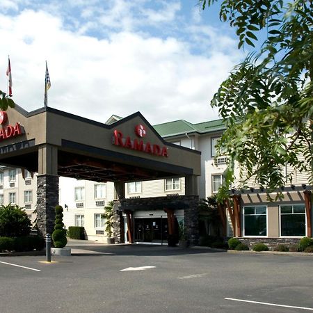 Ramada By Wyndham Surrey/Langley Hotel Екстериор снимка